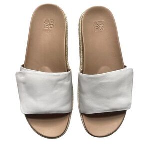 ABEO Isle Slide Metatarsal Slipon Sandals White Leather Women’s size 9.5